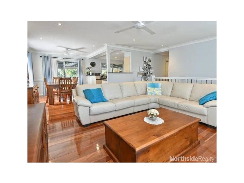 4 Strathford Avenue, Albany Creek QLD 4035