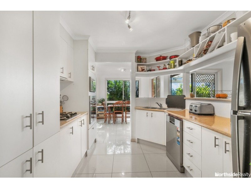 9 Gum Leaf Court, Albany Creek QLD 4035