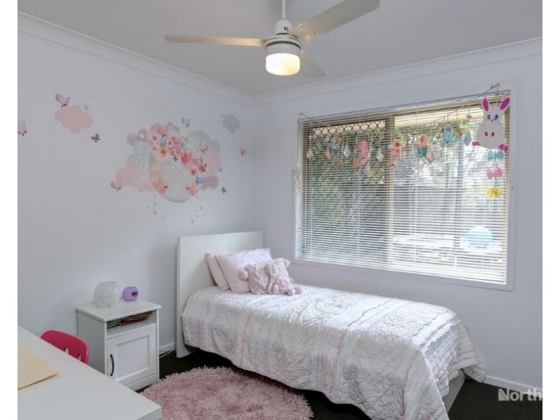 12 Tonnere Ct, Eatons Hill QLD 4037