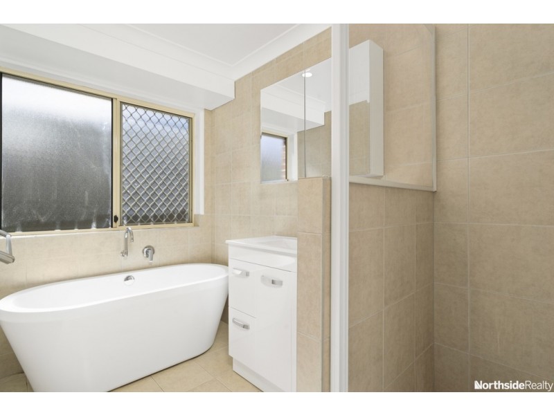 64 Boondooma Cct, Albany Creek QLD 4035