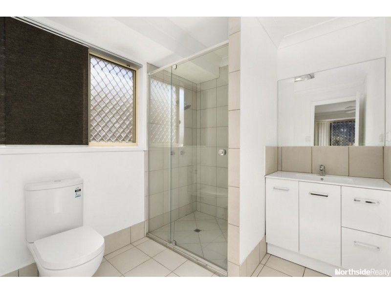 64 Boondooma Cct, Albany Creek QLD 4035