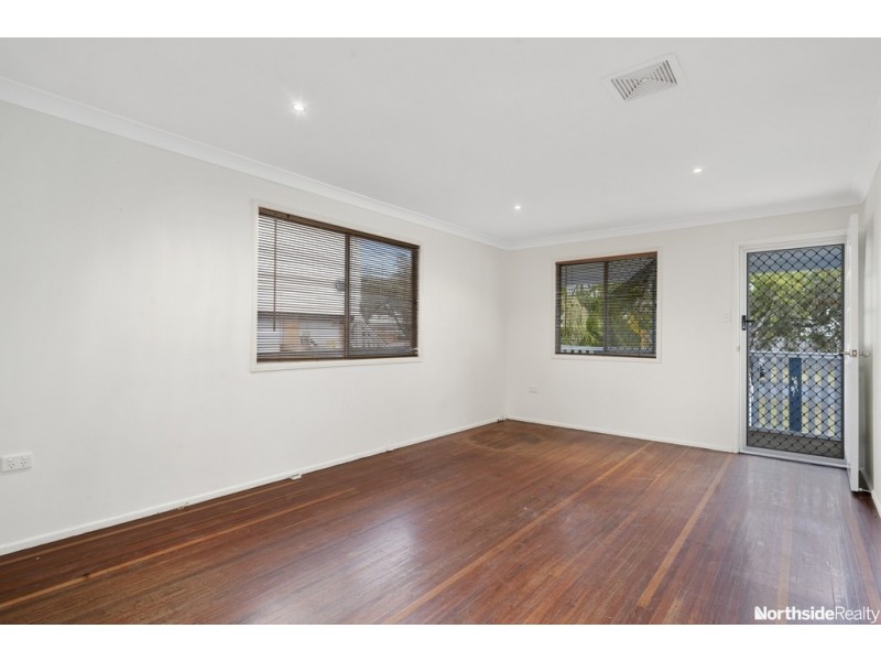 10 Yates Street, Redcliffe QLD 4020