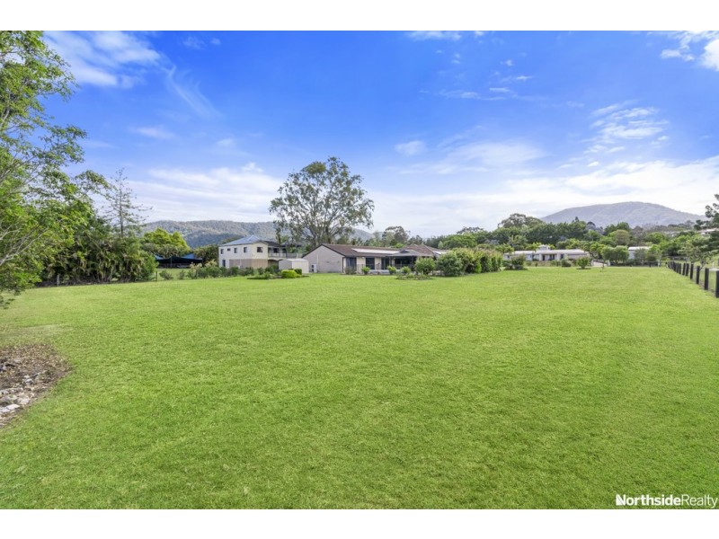 19 Showgrounds Drive, Highvale QLD 4520