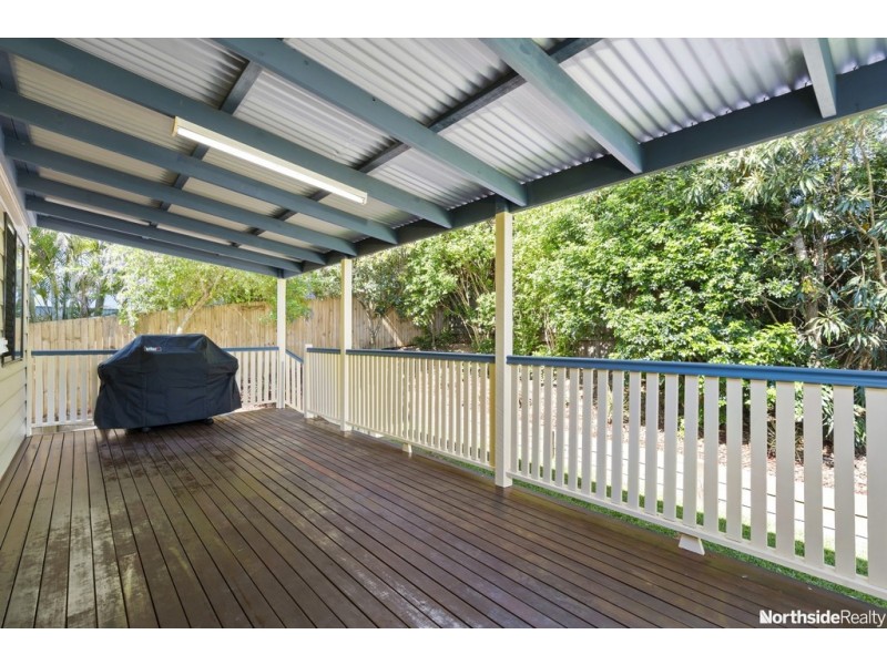 10 Rothschild st, Eatons Hill QLD 4037