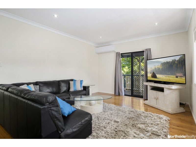 10 Rothschild st, Eatons Hill QLD 4037