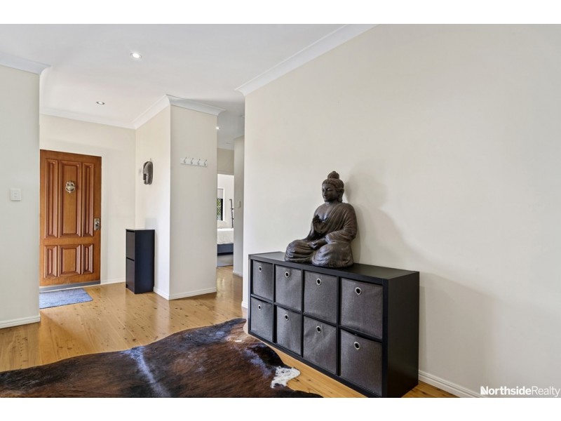 10 Rothschild st, Eatons Hill QLD 4037