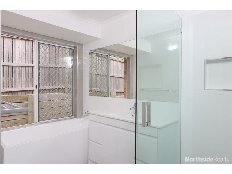 21 Daniel Drive, Albany Creek QLD 4035