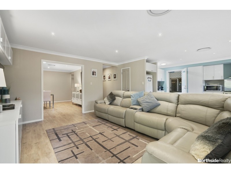 3 Mitchelson Cl, Albany Creek QLD 4035