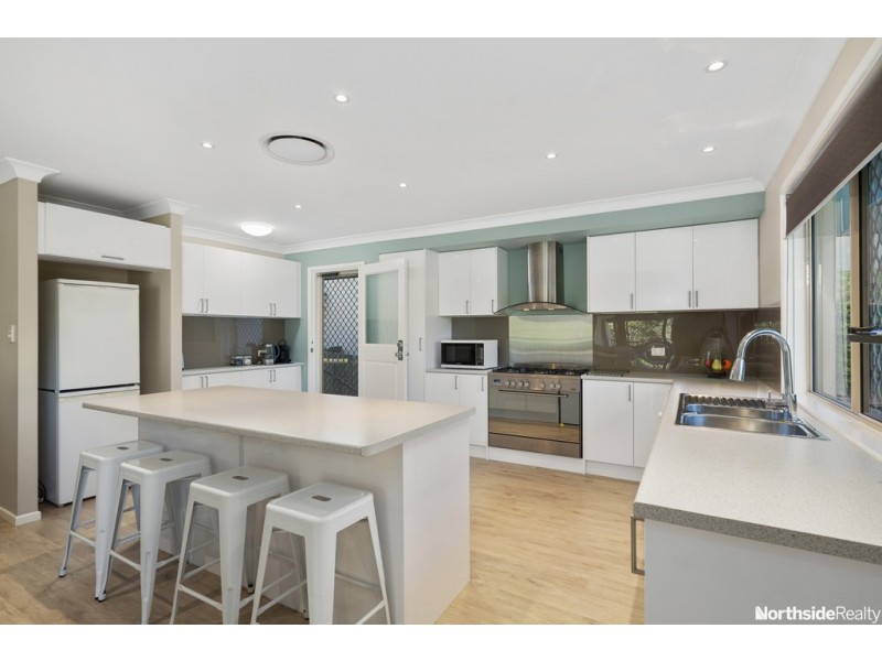 3 Mitchelson Cl, Albany Creek QLD 4035