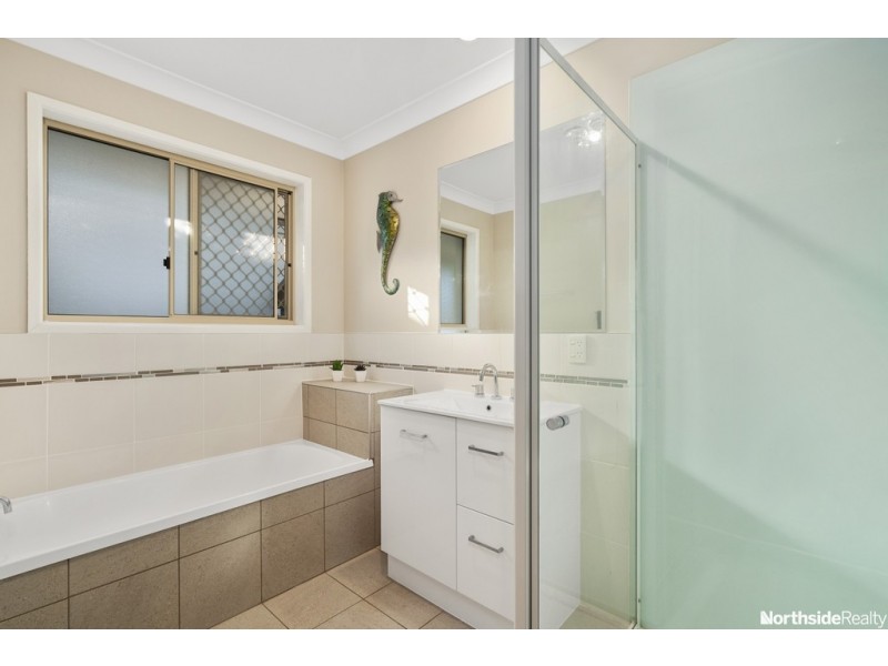 3 Mitchelson Cl, Albany Creek QLD 4035