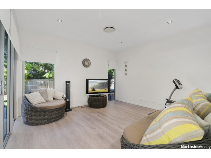 8 Kipfler Lane, Warner QLD 4500