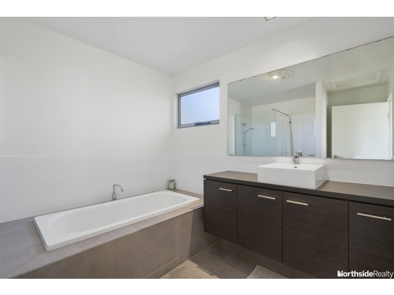 8 Kipfler Lane, Warner QLD 4500