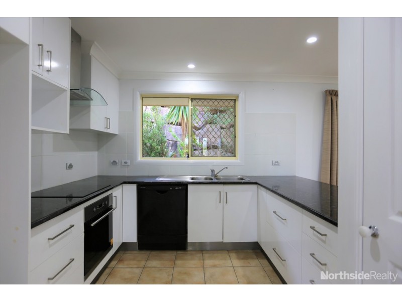 6 Aruba Place, Eatons Hill QLD 4037