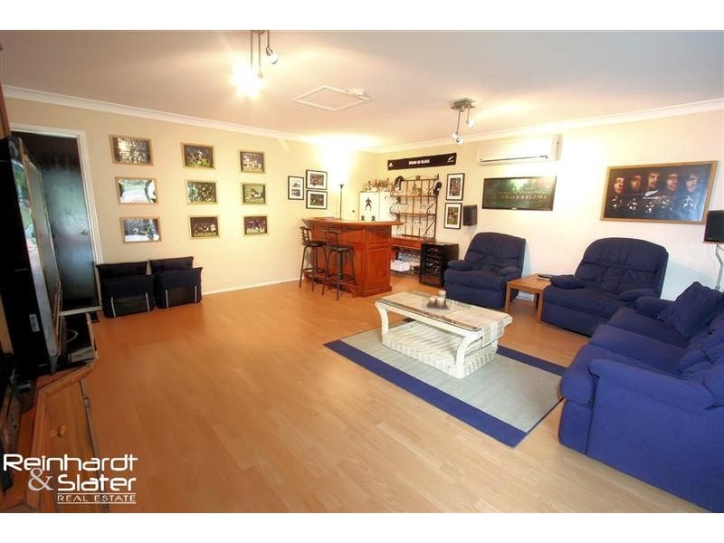 16 Snow Wood Dr, Eatons Hill QLD 4037