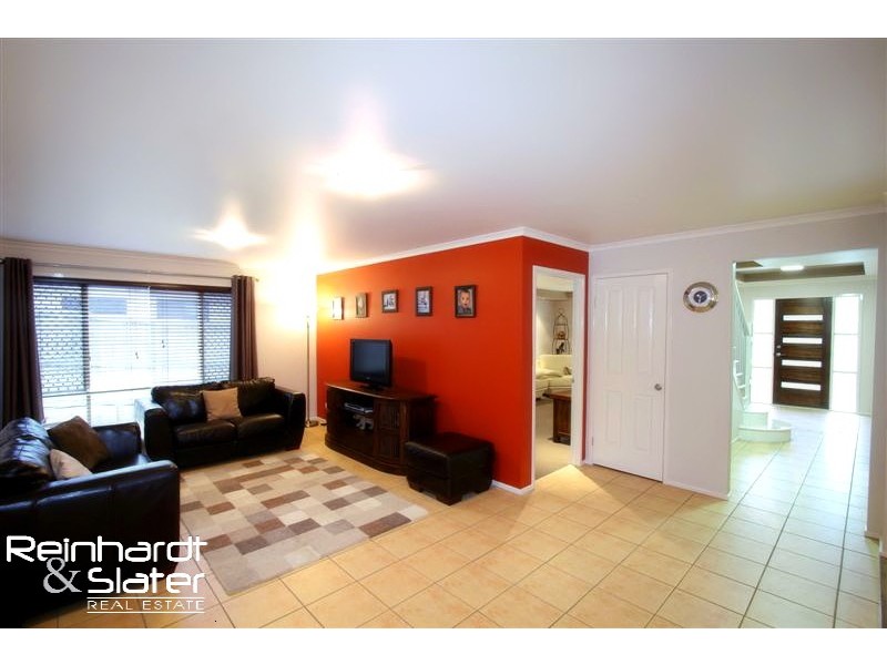 5 Corvus Dr, Cashmere QLD 4500