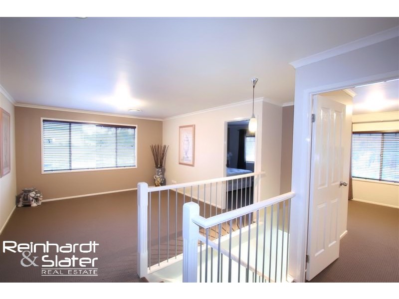 5 Corvus Dr, Cashmere QLD 4500