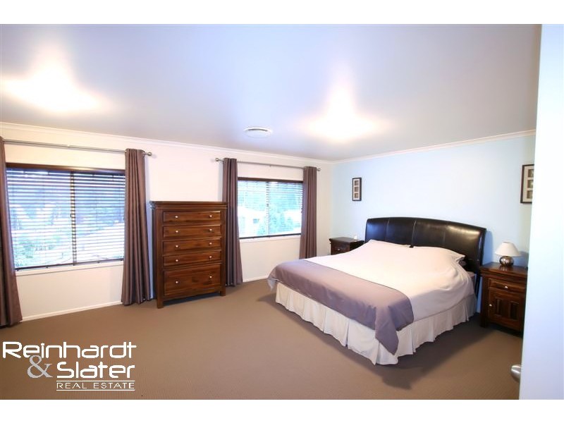 5 Corvus Dr, Cashmere QLD 4500