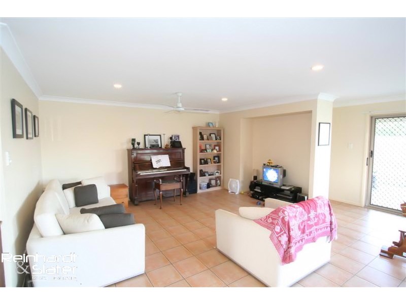 12 Corowa Ct, Eatons Hill QLD 4037