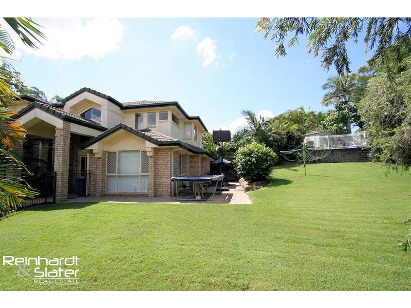 4 Monclair Ct, Albany Creek QLD 4035