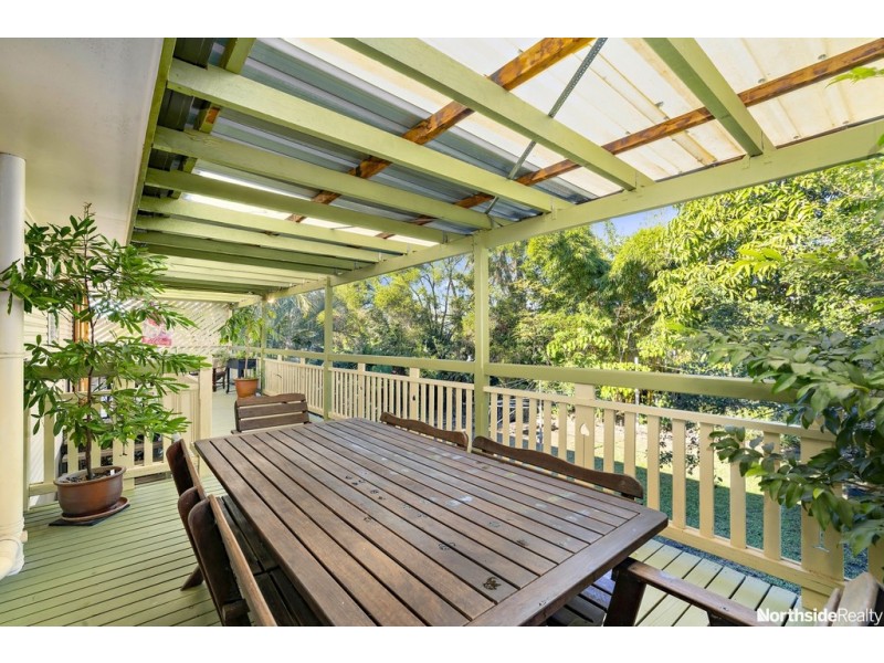 9 Crescent Ct, Albany Creek QLD 4035