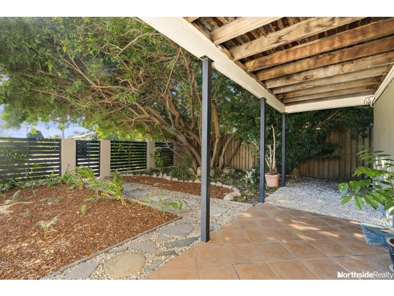 9 Crescent Ct, Albany Creek QLD 4035