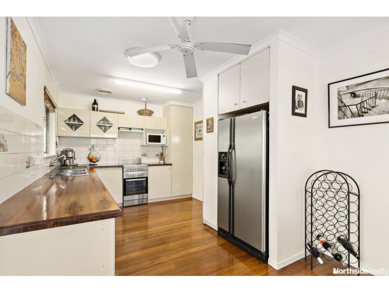 9 Crescent Ct, Albany Creek QLD 4035