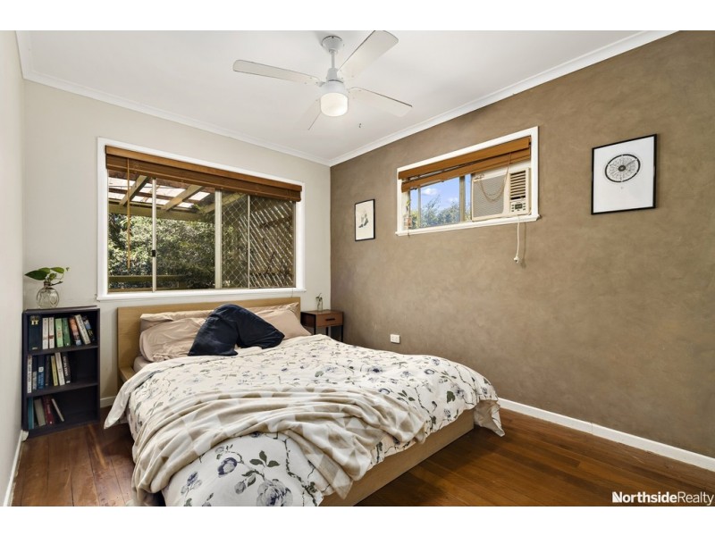 9 Crescent Ct, Albany Creek QLD 4035