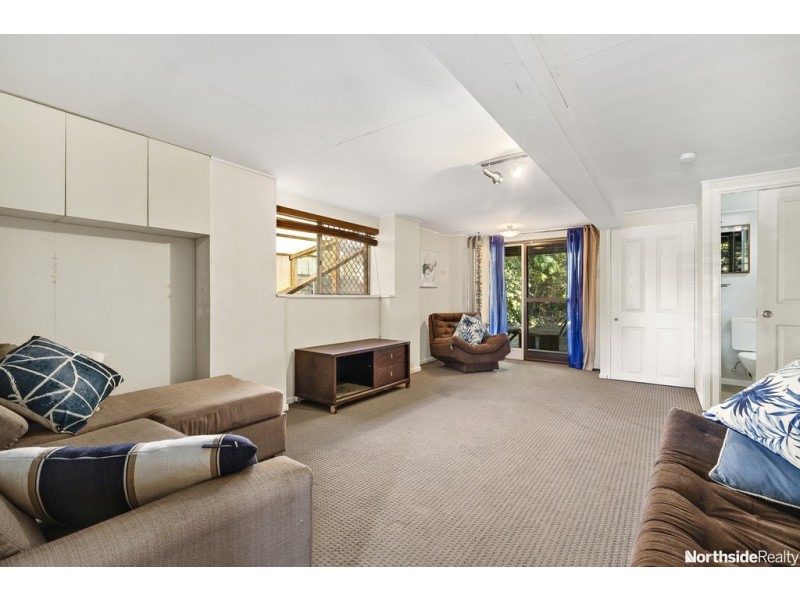 9 Crescent Ct, Albany Creek QLD 4035