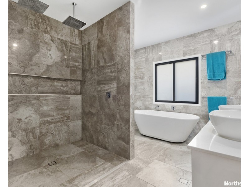 2 Drake St, Everton Park QLD 4053