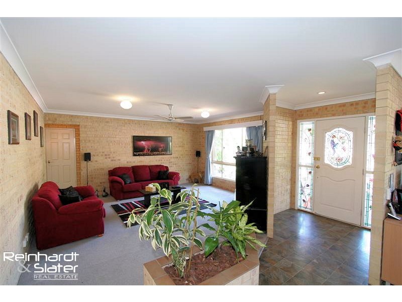 4 Kinross Pl, Ferny Grove QLD 4055