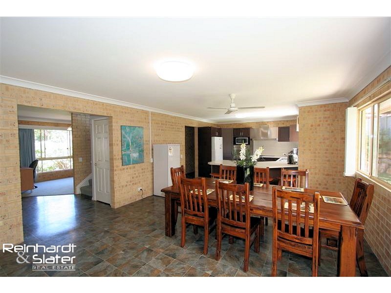 4 Kinross Pl, Ferny Grove QLD 4055