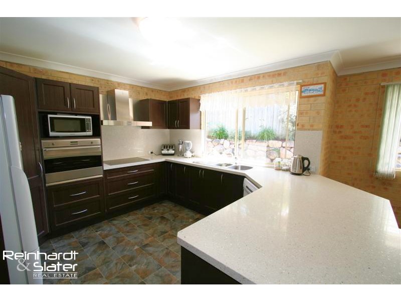 4 Kinross Pl, Ferny Grove QLD 4055