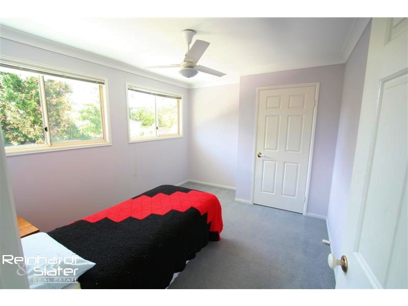 4 Kinross Pl, Ferny Grove QLD 4055