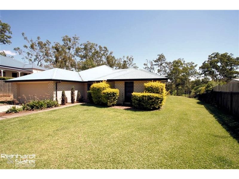 29 Hunter Cct, Petrie QLD 4502