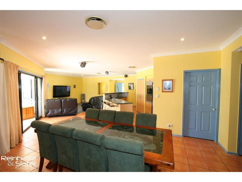 29 Hunter Cct, Petrie QLD 4502