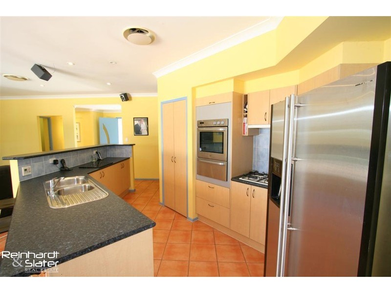 29 Hunter Cct, Petrie QLD 4502