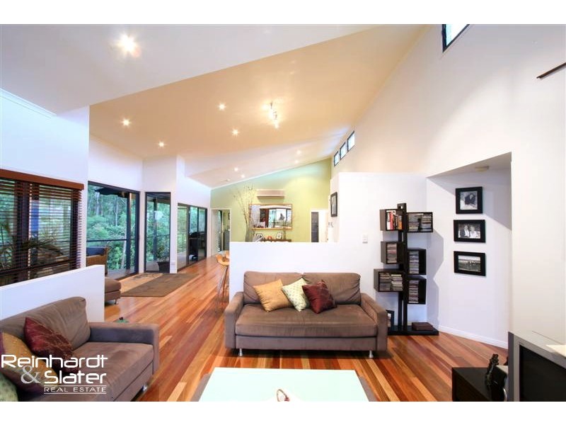 132 Saraband Dr, Eatons Hill QLD 4037