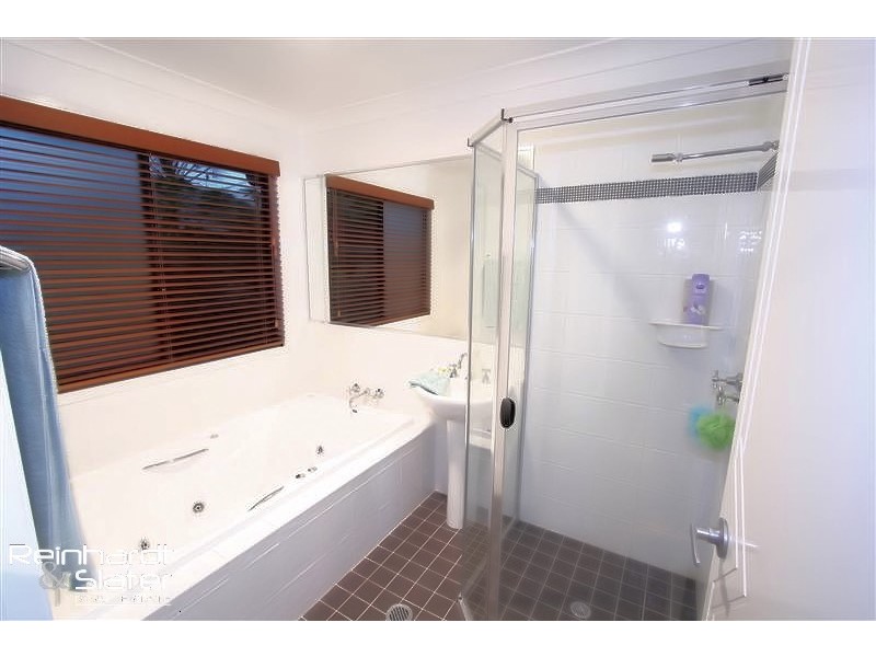 132 Saraband Dr, Eatons Hill QLD 4037