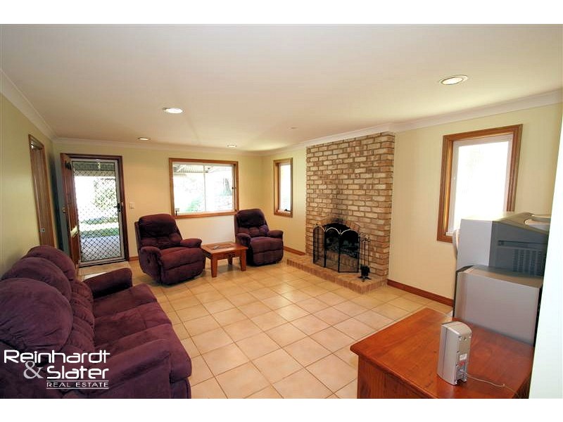 123 Church Rd, Eatons Hill QLD 4037