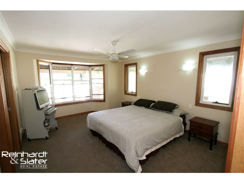123 Church Rd, Eatons Hill QLD 4037