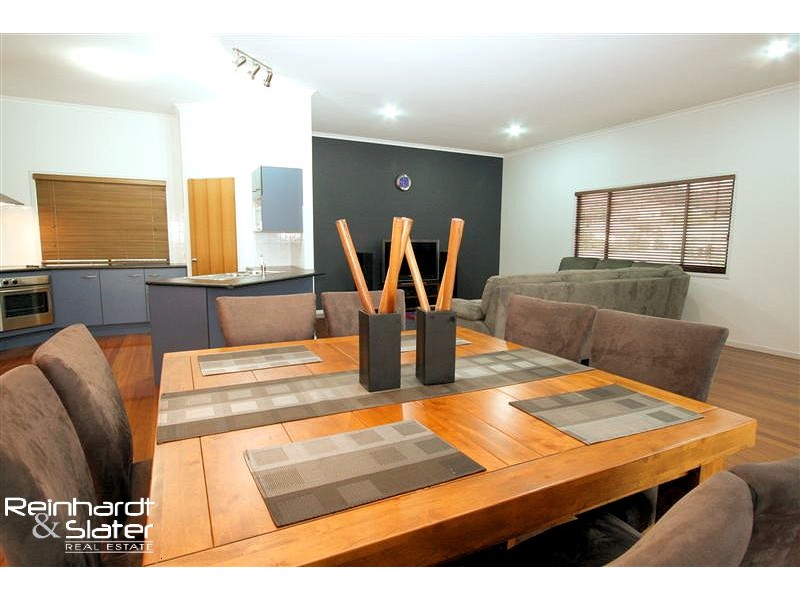 5 Glendore Ct, Eatons Hill QLD 4037