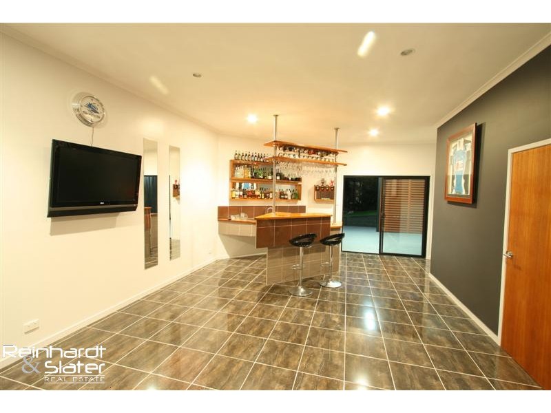 5 Glendore Ct, Eatons Hill QLD 4037