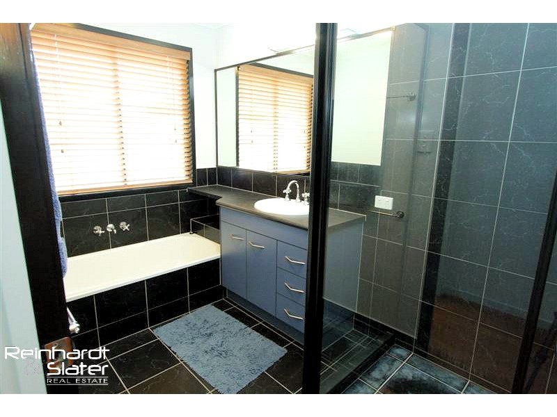 5 Glendore Ct, Eatons Hill QLD 4037