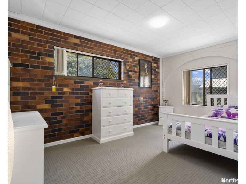 9 Janus Ct, Eatons Hill QLD 4037