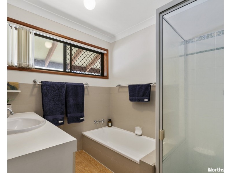 9 Janus Ct, Eatons Hill QLD 4037