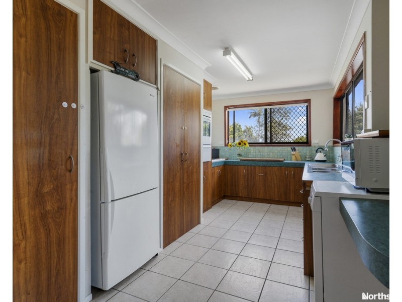 9 Janus Ct, Eatons Hill QLD 4037