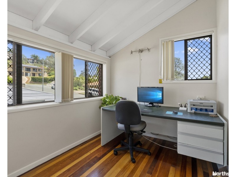 9 Janus Ct, Eatons Hill QLD 4037