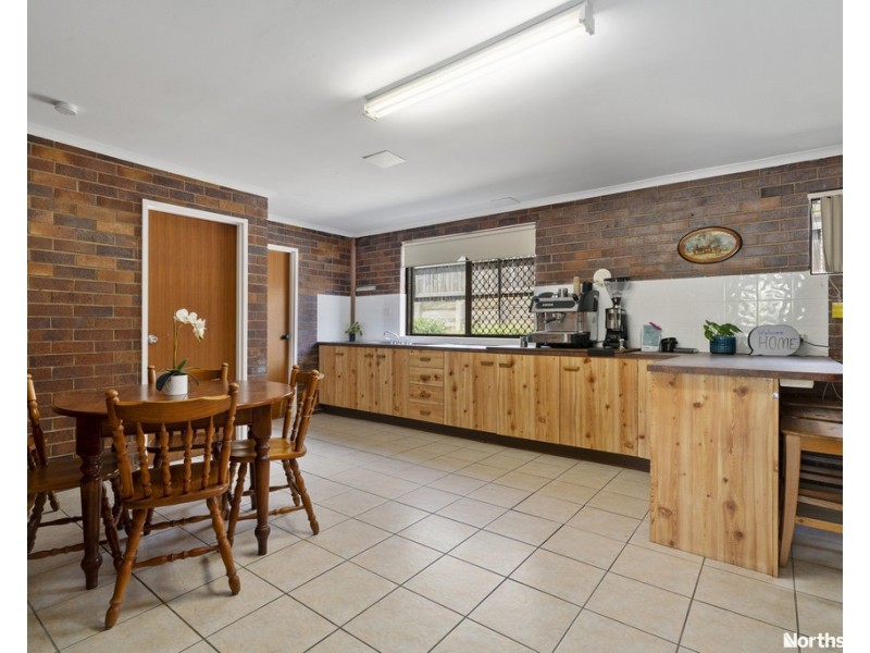 9 Janus Ct, Eatons Hill QLD 4037
