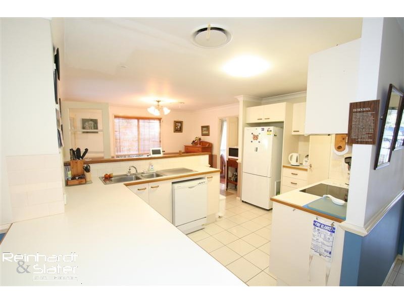 11 Woking St, Mitchelton QLD 4053