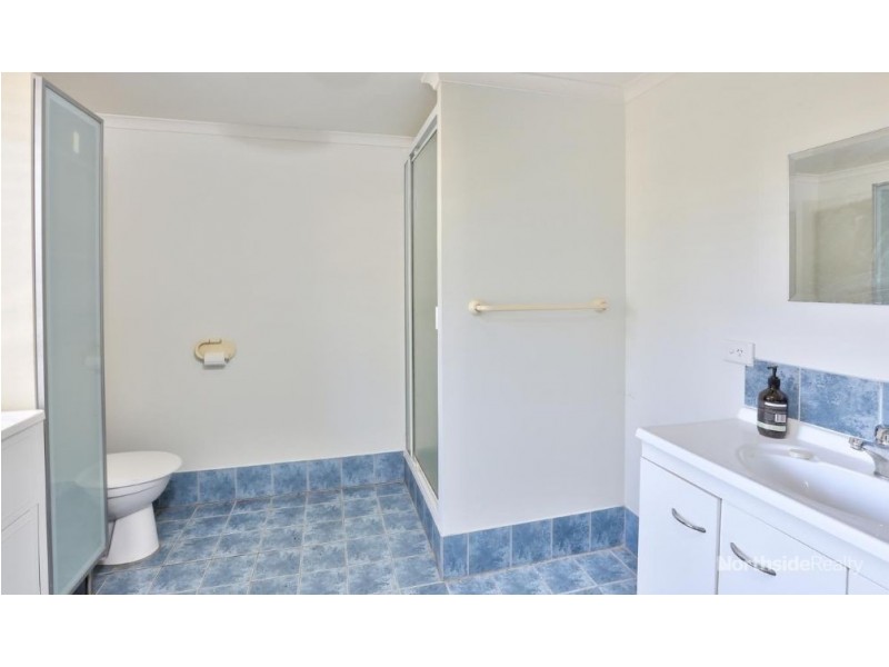 5 Bowen Ave, Albany Creek QLD 4035